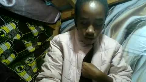 Snapshot of angelettee chatting on June 10, 6:45 am Angelettee online show from June 10, 6:45 am