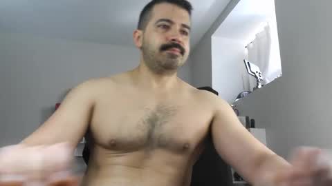 Angel Fusco online show from April 17, 3:04 pm