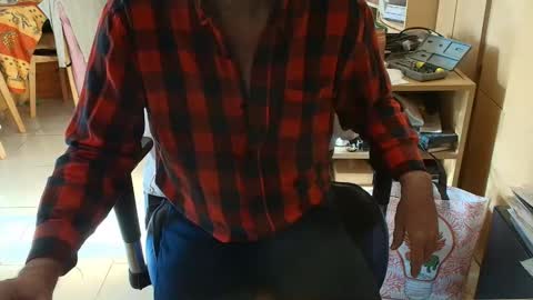 Snapshot of angelgarcia269 chatting on May 15, 12:01 pm angelgarcia269 online show from May 15, 12:01 pm