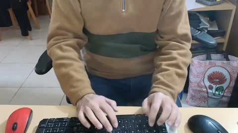 Snapshot of angelgarcia269 chatting on May 22, 12:22 pm angelgarcia269 online show from May 22, 12:22 pm