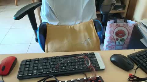 Snapshot of angelgarcia269 chatting on May 23, 2:21 pm angelgarcia269 online show from May 23, 2:21 pm