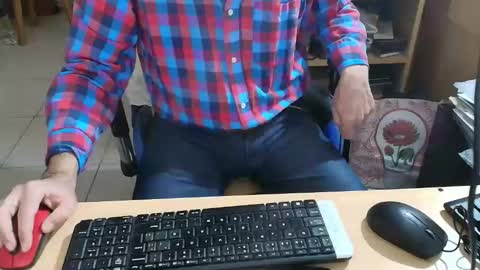 Snapshot of angelgarcia269 chatting on June 8, 11:43 am angelgarcia269 online show from June 8, 11:43 am