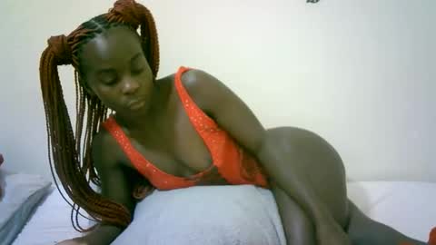 Snapshot of angelgodess30 chatting on January 15, 12:15 am Angle online show from January 15, 12:15 am