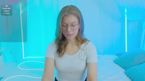 Snapshot of angeli_eyes chatting on October 18, 2:18 pm Ksenia online show from October 18, 2:18 pm