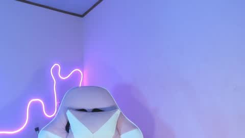 Snapshot of angeli_sexi chatting on January 8, 3:40 am Carolina online show from January 8, 3:40 am