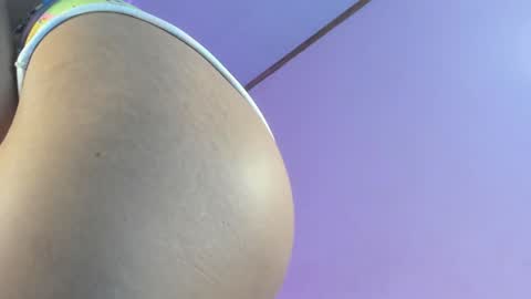 Snapshot of angeli_sexi chatting on January 20, 3:37 am Carolina online show from January 20, 3:37 am