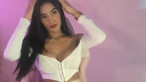 Snapshot of angeli_sexi chatting on February 14, 1:02 am Carolina online show from February 14, 1:02 am