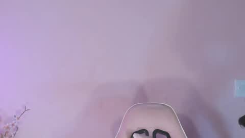 Snapshot of angeli_sexi chatting on February 28, 1:26 am Carolina online show from February 28, 1:26 am