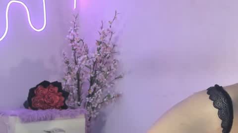 Snapshot of angeli_sexi chatting on February 28, 4:32 am Carolina online show from February 28, 4:32 am