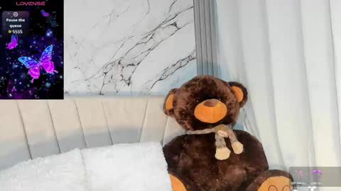 Snapshot of angeli_sexi chatting on October 5, 12:09 am Carolina online show from October 5, 12:09 am