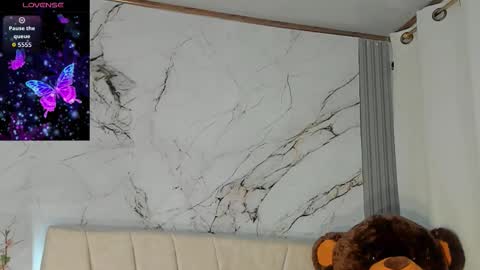 Snapshot of angeli_sexi chatting on October 15, 1:28 am Carolina online show from October 15, 1:28 am