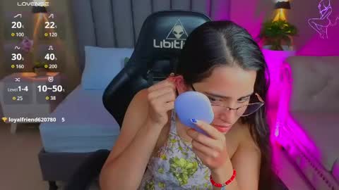 Snapshot of angelica_dymond chatting on May 21, 7:43 pm A N G E L I C A online show from May 21, 7:43 pm