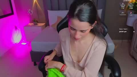Snapshot of angelica_dymond chatting on June 5, 6:13 pm A N G E L I C A online show from June 5, 6:13 pm