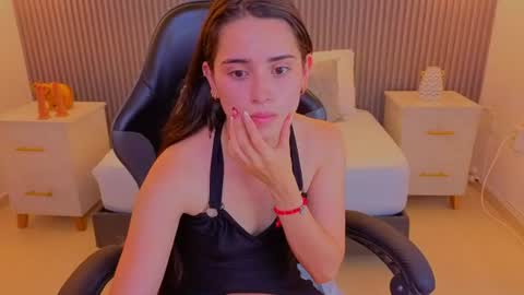 Snapshot of angelica_dymond chatting on August 1, 7:02 pm A N G E L I C A online show from August 1, 7:02 pm