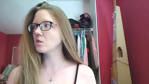 Snapshot of angelicangel3 chatting on April 22, 7:48 pm AngelicAngel online show from April 22, 7:48 pm