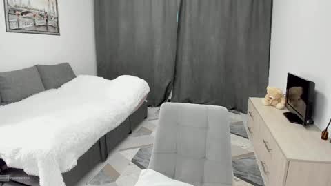 Snapshot of angelicaquiet1 chatting on May 28, 6:49 pm Angelica online show from May 28, 6:49 pm