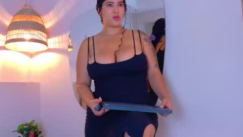 Snapshot of angeliinhell chatting on March 2, 11:17 am Angel iin hell online show from March 2, 11:17 am