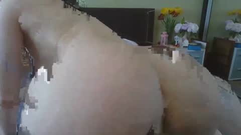 Snapshot of angelika_annn chatting on April 24, 7:11 am angelika_annn online show from April 24, 7:11 am