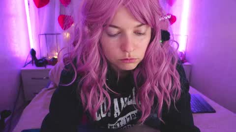 Snapshot of angelika_rouge chatting on March 6, 10:56 am Angelika Rouge online show from March 6, 10:56 am