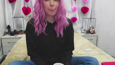 Snapshot of angelika_rouge chatting on March 18, 2:09 pm Angelika Rouge online show from March 18, 2:09 pm