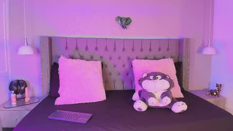 Snapshot of angelina_honey_ chatting on April 24, 3:53 am Angelina Honey online show from April 24, 3:53 am