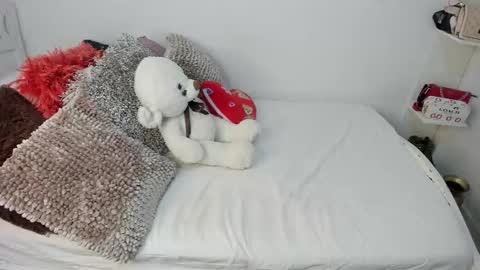 angeline online show from February 16, 7:32 pm