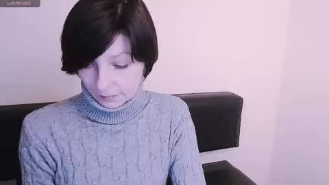 Snapshot of angelinalov_ chatting on January 15, 1:20 pm Angelina online show from January 15, 1:20 pm