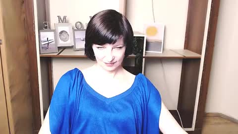 Snapshot of angelinalov_ chatting on April 20, 12:08 pm Angelina online show from April 20, 12:08 pm