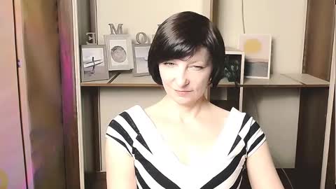 Snapshot of angelinalov_ chatting on April 30, 8:31 am Angelina online show from April 30, 8:31 am
