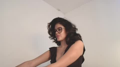   online show from May 19, 7:42 pm