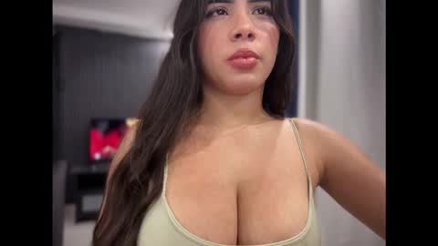 Snapshot of angelinav7 chatting on April 24, 2:58 am Angelina Weiss online show from April 24, 2:58 am