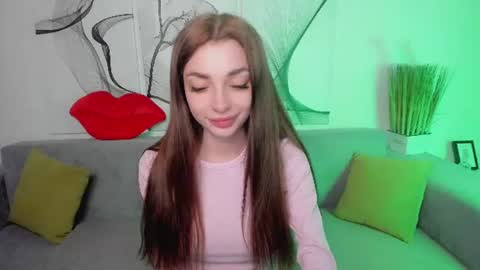 Snapshot of angelinawett chatting on July 5, 4:30 am Angelina online show from July 5, 4:30 am