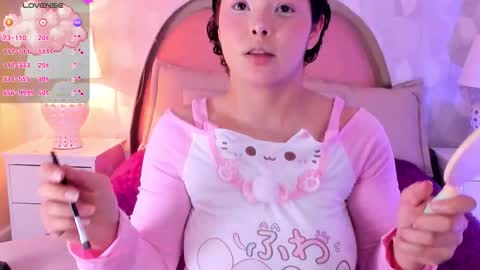 Snapshot of angeline__cute chatting on March 4, 12:22 pm angeline online show from March 4, 12:22 pm