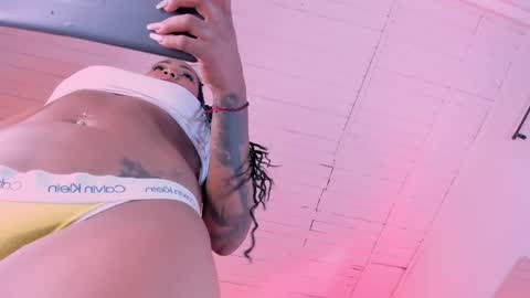 Angeline Heet online show from June 4, 11:44 pm