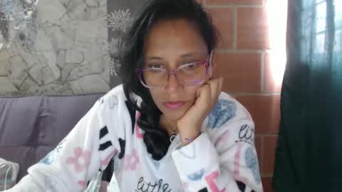angela online show from January 28, 1:27 pm