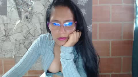 angela online show from February 3, 9:18 pm