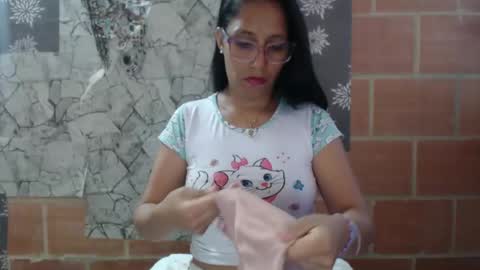 angela online show from February 23, 5:39 pm