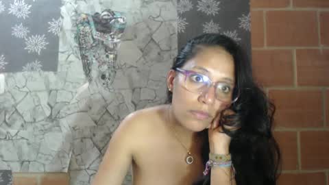 angela online show from March 4, 9:32 pm
