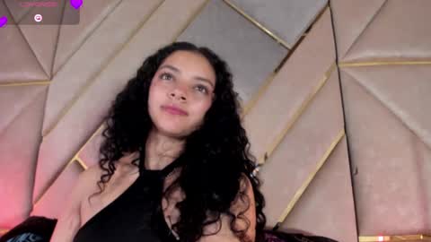 Snapshot of angelitafrodita chatting on April 1, 1:41 pm A F R O D I T A online show from April 1, 1:41 pm