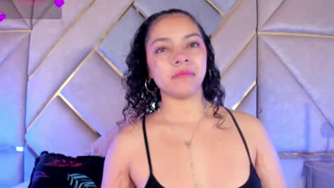 Snapshot of angelitafrodita chatting on April 2, 9:40 am A F R O D I T A online show from April 2, 9:40 am
