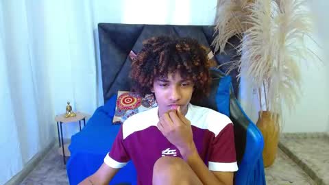 Angel online show from April 18, 8:20 pm