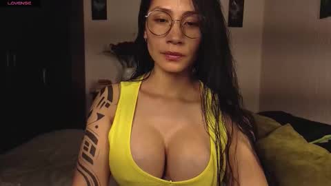  ANGELA ISABELLA  online show from March 10, 10:48 pm