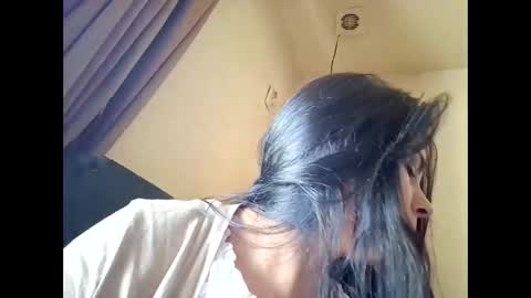 Snapshot of angelldemon789134 chatting on May 18, 6:52 am angelldemon789134 online show from May 18, 6:52 am