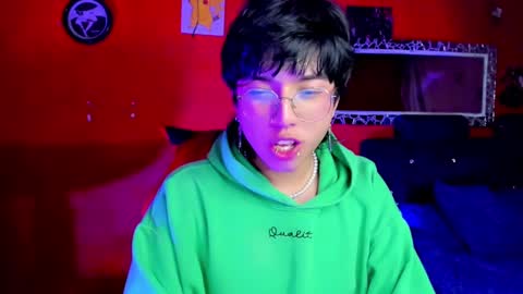 Snapshot of angellonfire chatting on February 14, 8:42 am Angel  online show from February 14, 8:42 am