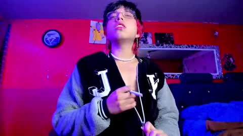 Snapshot of angellonfire chatting on March 4, 6:15 am Angel  online show from March 4, 6:15 am