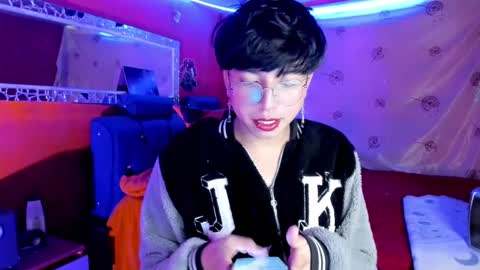 Snapshot of angellonfire chatting on September 9, 4:56 am Angel  online show from September 9, 4:56 am