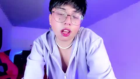 Angel  online show from June 27, 3:33 am