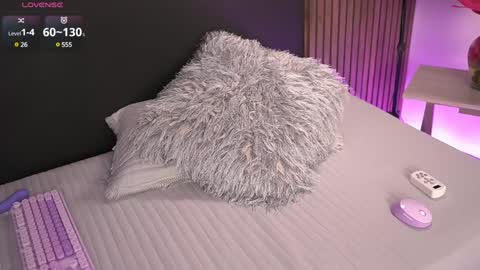   online show from January 13, 2:00 pm