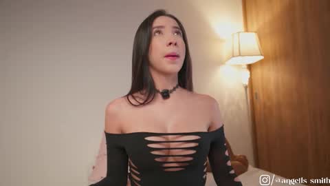   online show from March 5, 11:06 am