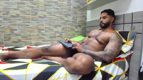 angelo_evans33 online show from February 21, 2:28 am